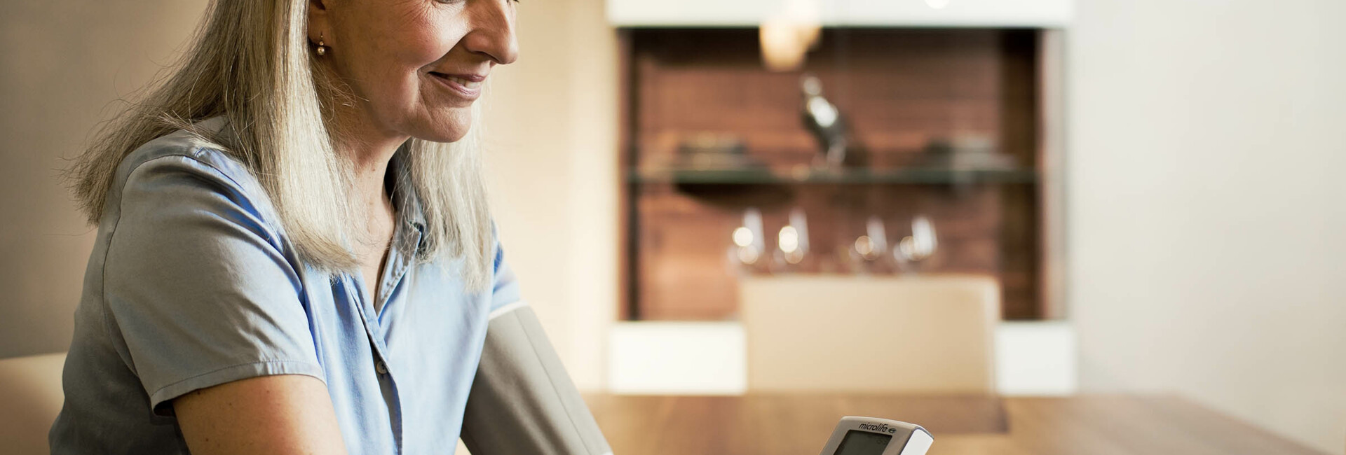 InUse_A6PC_woman-measurement-4